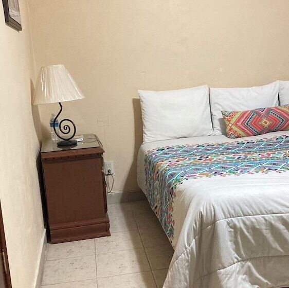 ホテル Mansión Serrano