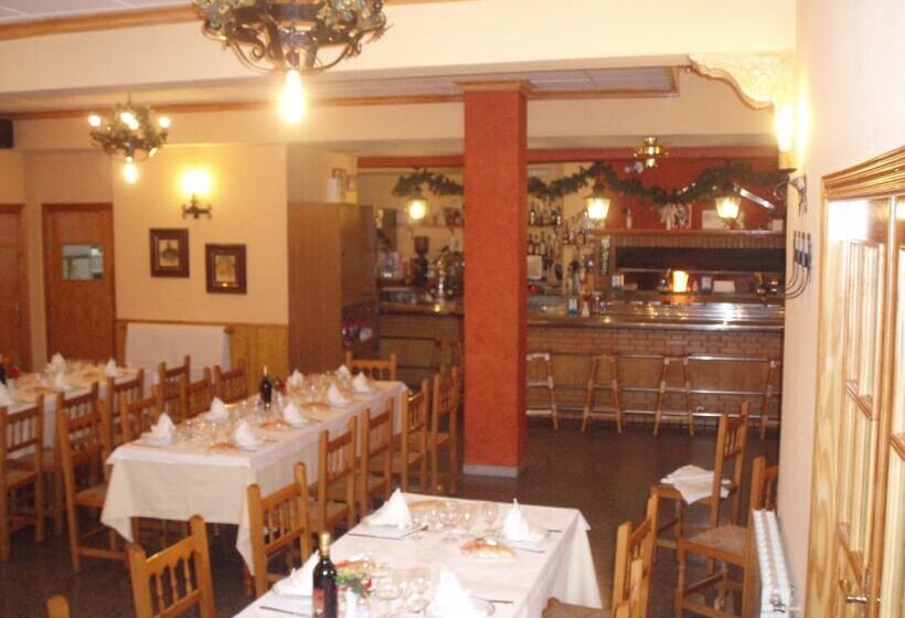 בית מלון כפרי Mesón El Castillo