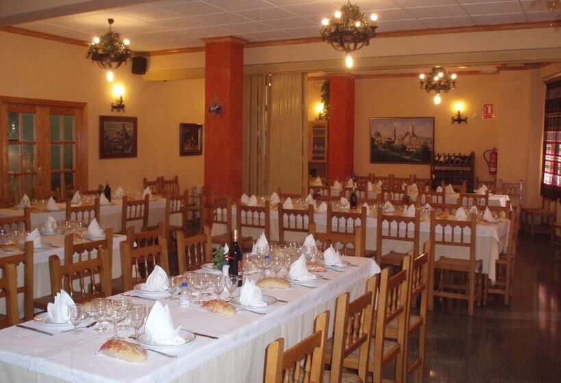 בית מלון כפרי Mesón El Castillo