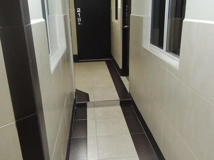 ホテル Metropolitano Tampico