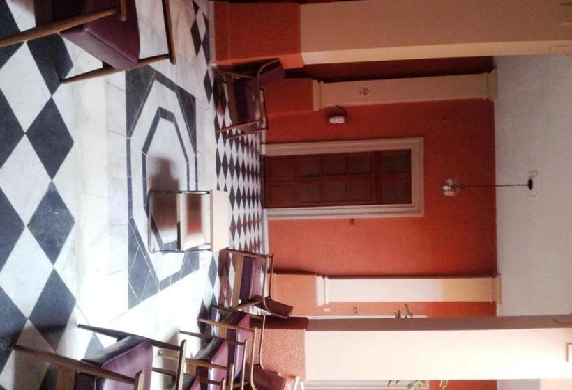 ホテル Montecarlo