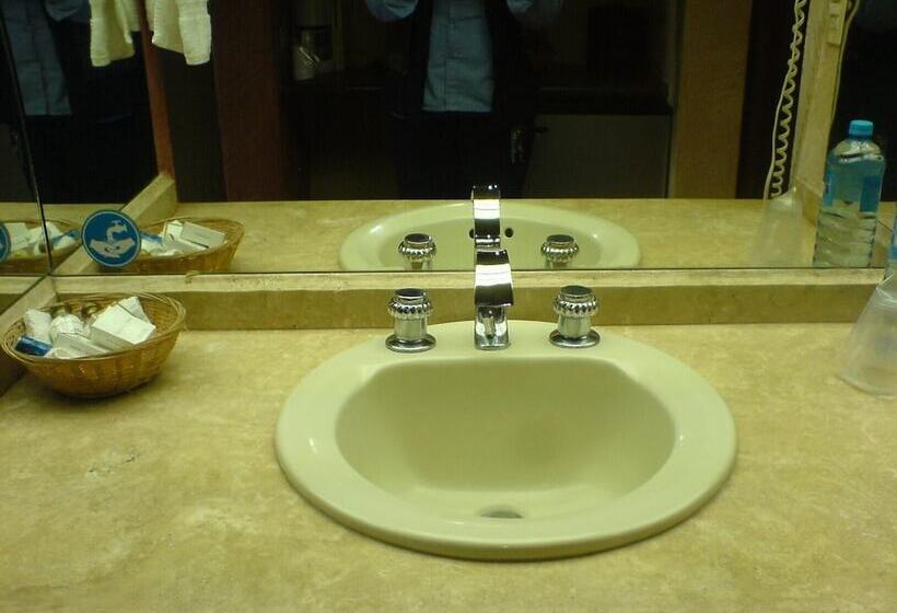 فندق Navojoa Plaza