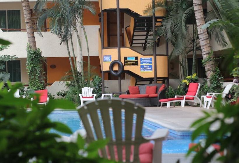 هتل Palapa Palace