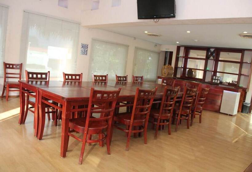 هتل Palapa Palace