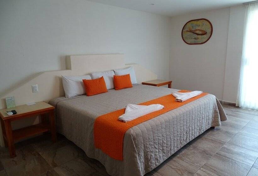 هتل Palapa Palace