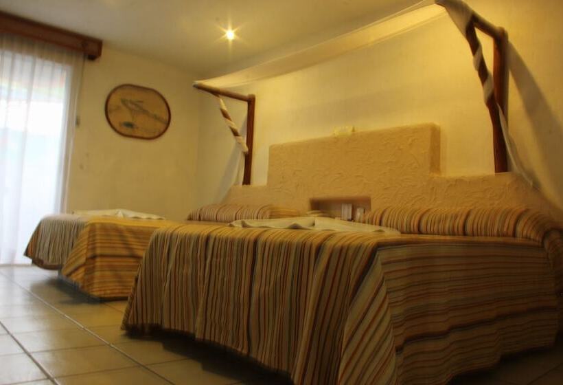 هتل Palapa Palace