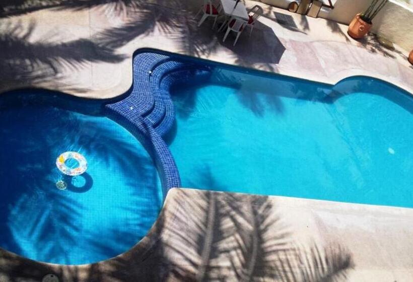 هتل Palapa Palace