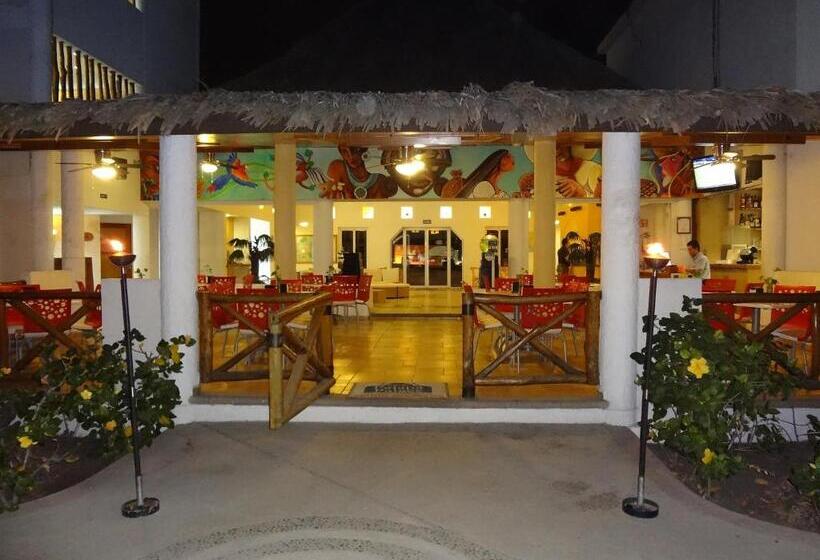 هتل Palapa Palace