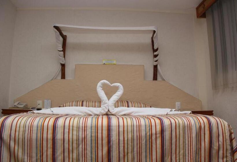 هتل Palapa Palace