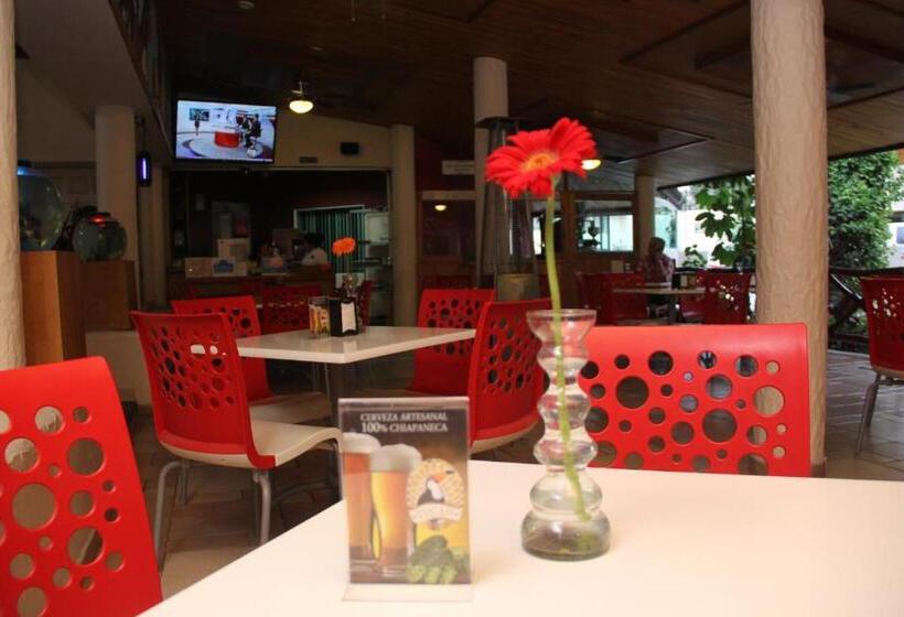 هتل Palapa Palace