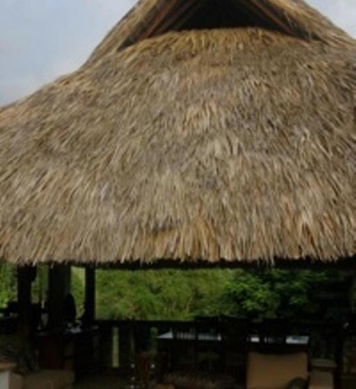 هتل Paraiso Escondido