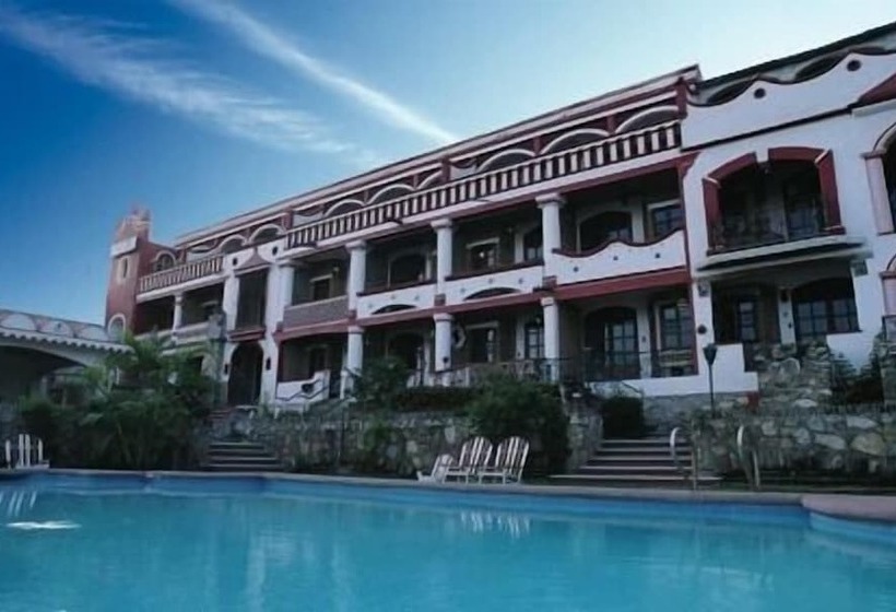 هتل Paraiso Escondido