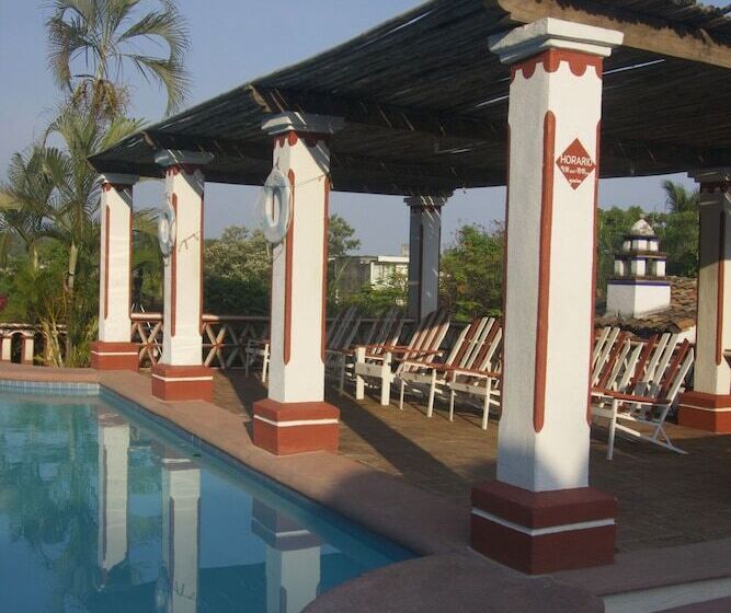 ホテル Paraiso Escondido