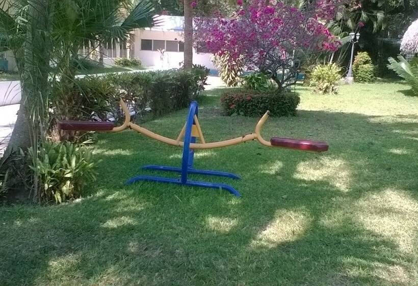 Отель Playa Azul