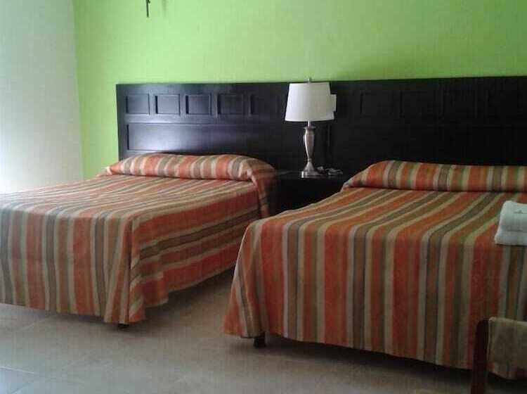 Отель Playa Azul