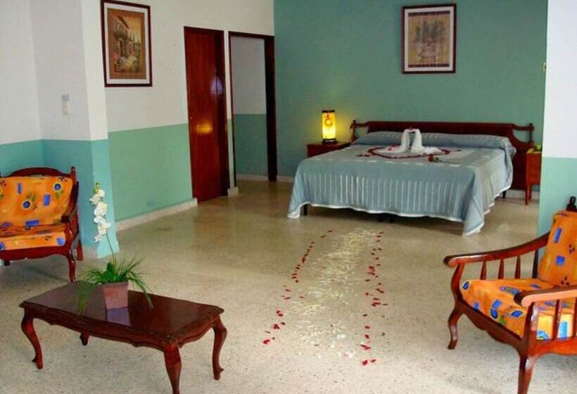 Отель Playa Azul