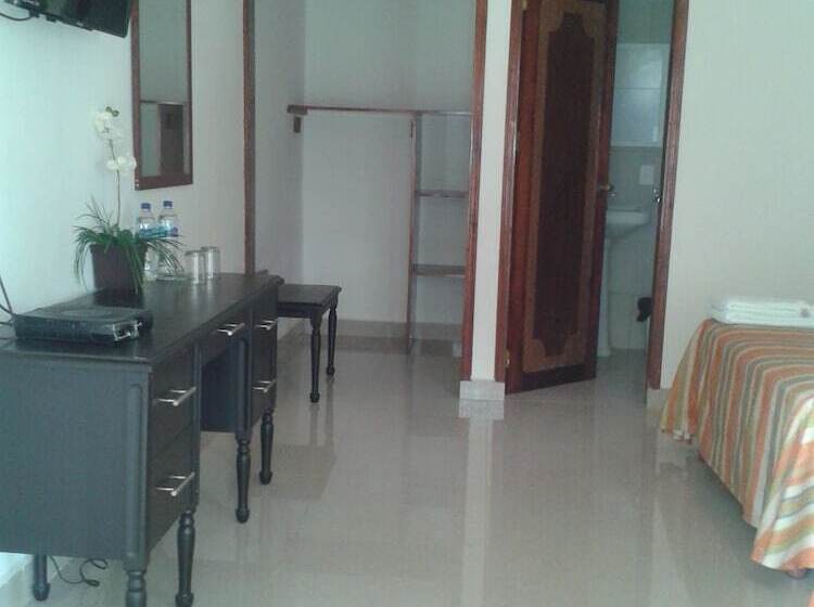 Отель Playa Azul