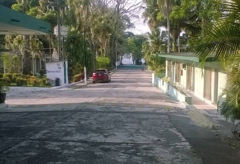 Отель Playa Azul