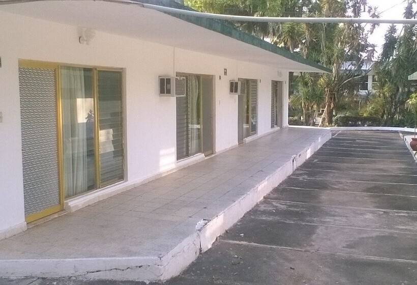 Отель Playa Azul