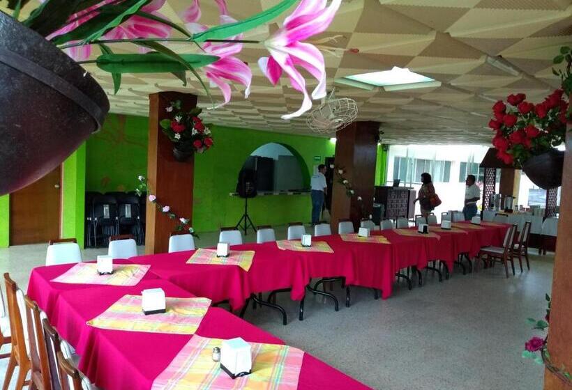 Отель Playa Azul