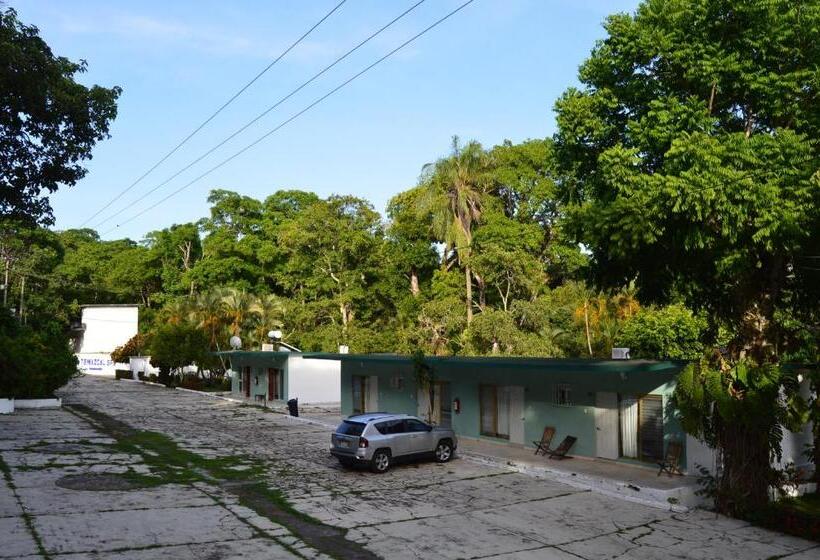 Отель Playa Azul