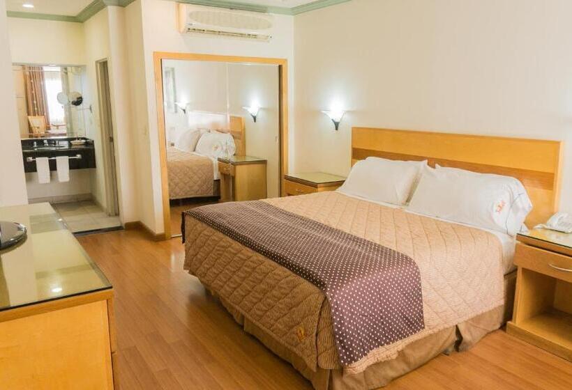 酒店 Santiago Plaza