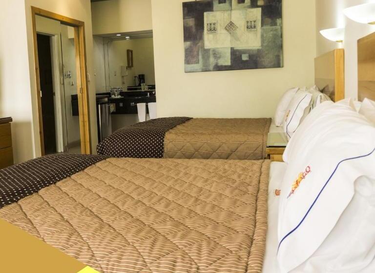 酒店 Santiago Plaza