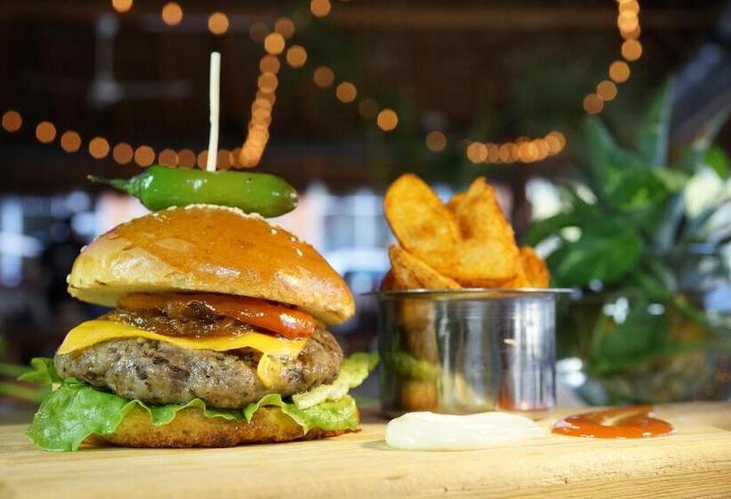 בית מלון כפרי Selina Sayulita