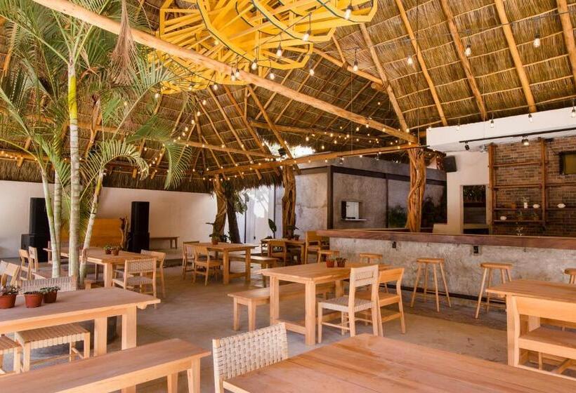 בית מלון כפרי Selina Sayulita