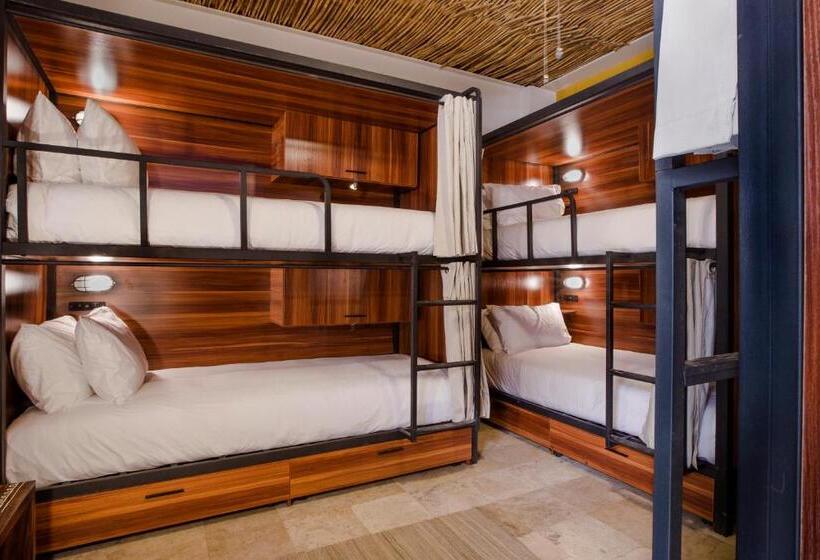 בית מלון כפרי Selina Sayulita