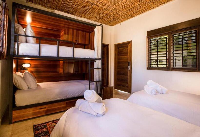 בית מלון כפרי Selina Sayulita