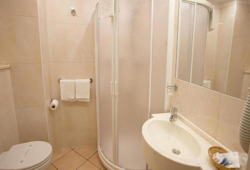 בית מלון כפרי Sileoni Dépendance Villa Antonio