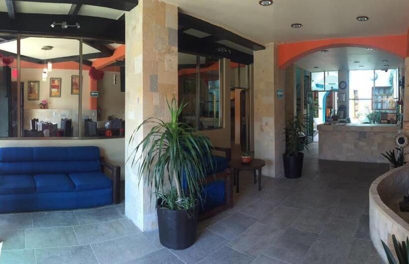 فندق Tres Marías