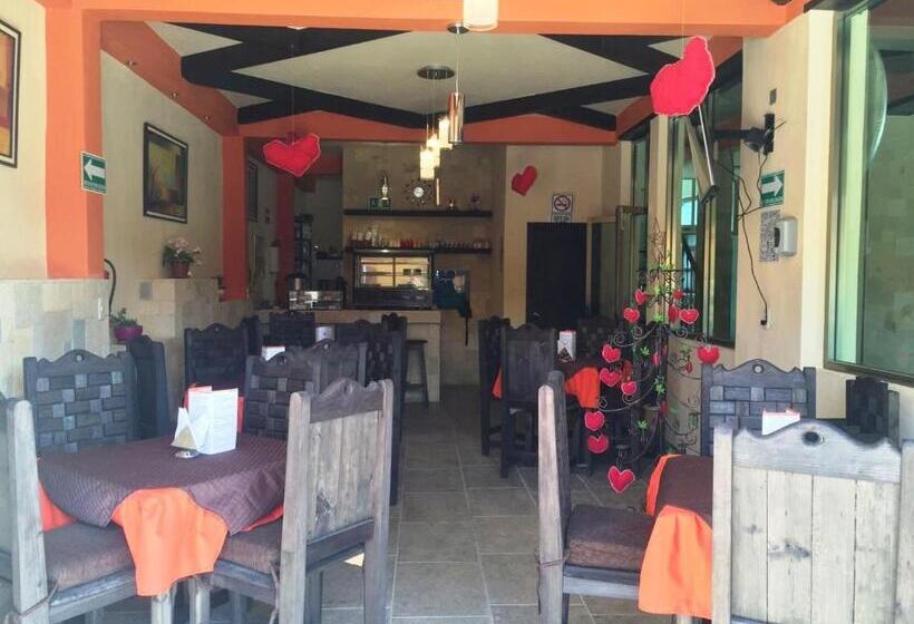 فندق Tres Marías