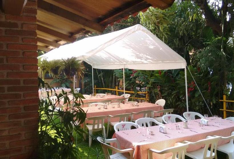 酒店 Uke Inn Terán