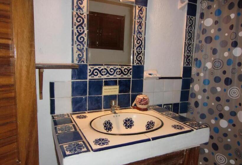 هتل Villa Escondida