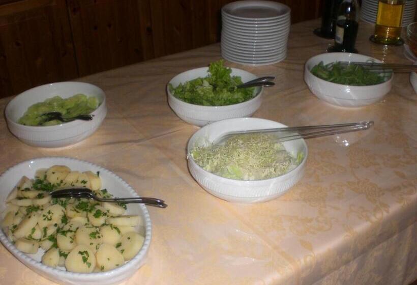 Отель Villa Ines