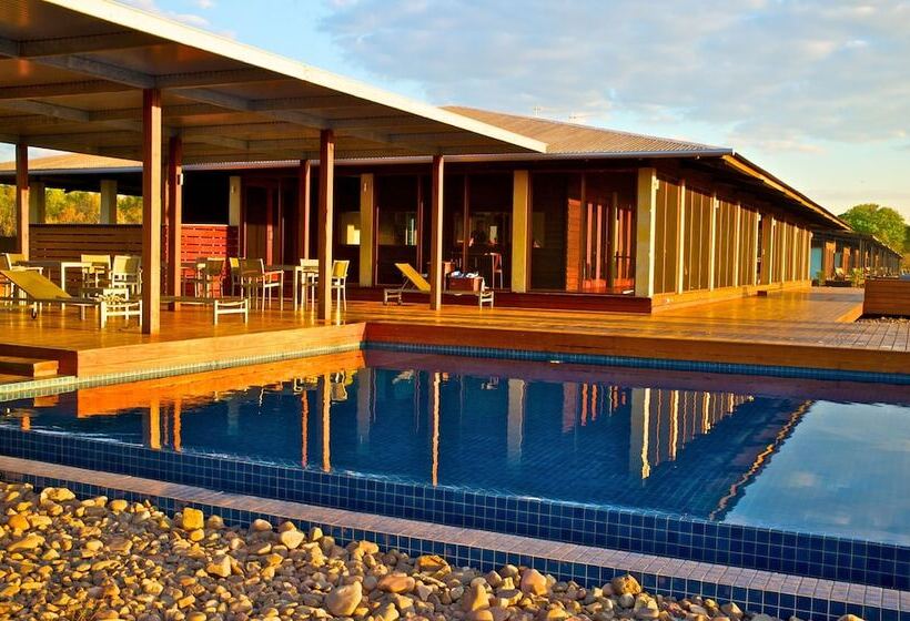 בית מלון כפרי Wildman Wilderness Lodge