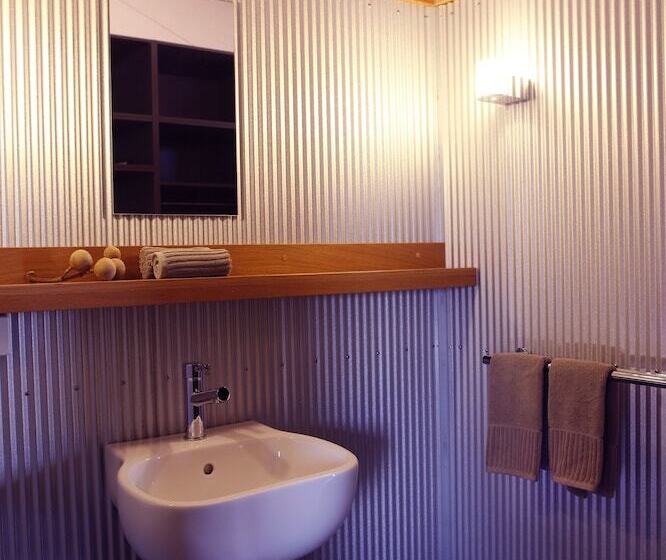 هتل Wildman Wilderness Lodge