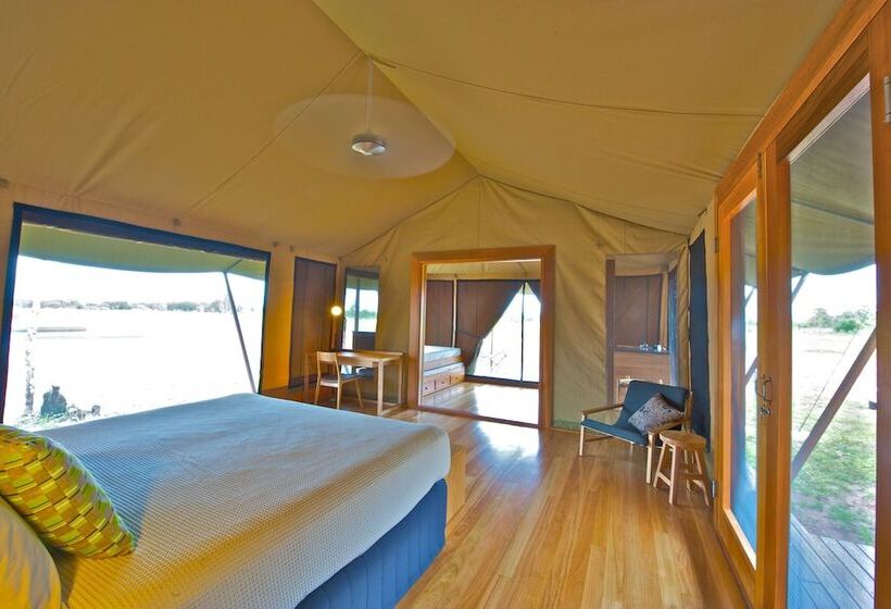 בית מלון כפרי Wildman Wilderness Lodge