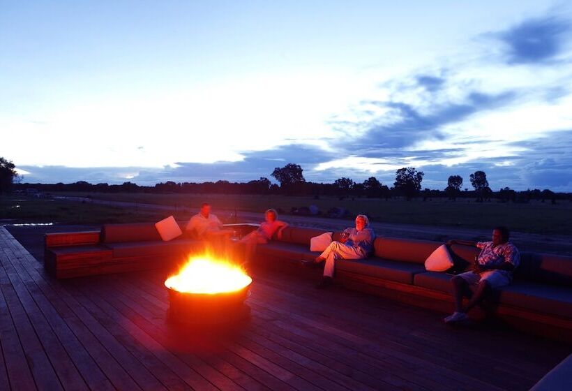 בית מלון כפרי Wildman Wilderness Lodge