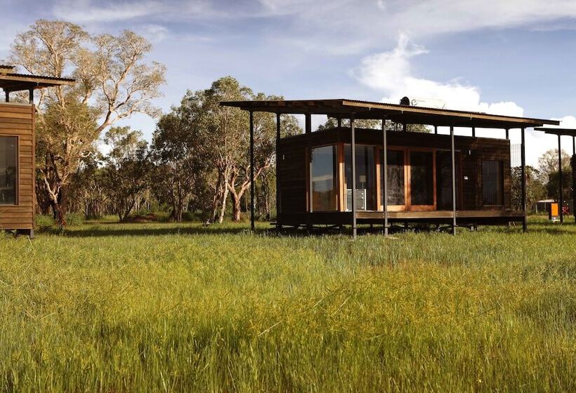 בית מלון כפרי Wildman Wilderness Lodge