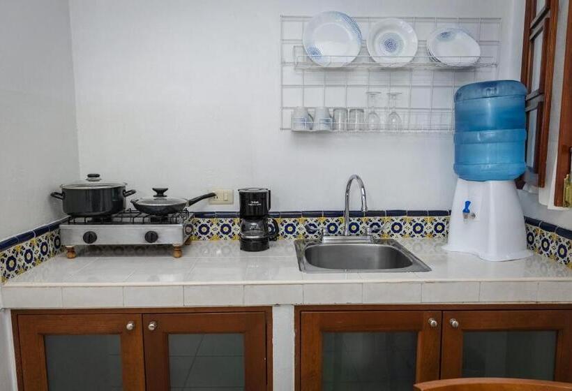 Las Mariposas Hotel & Studios