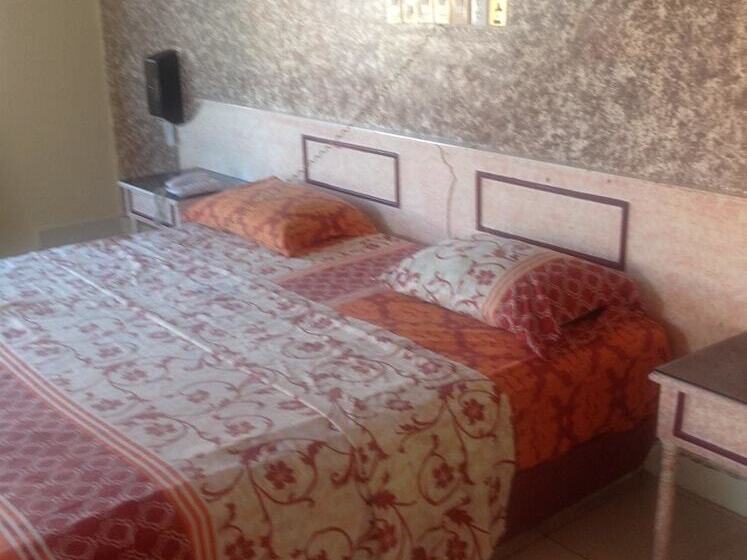 모텔 Autohotel La Escondida