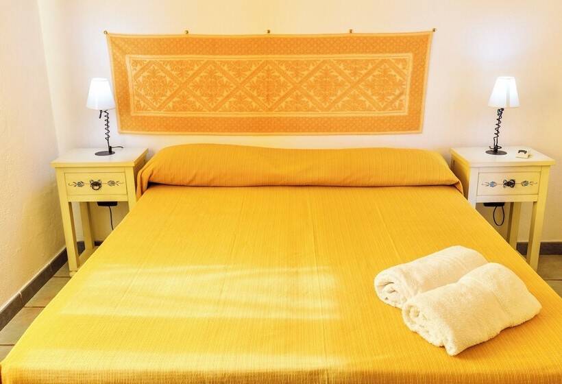 B & B With Swimming Pool In Badesi