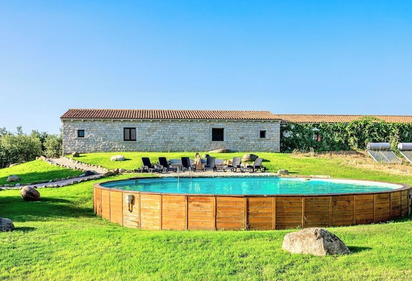 B & B With Swimming Pool In Badesi