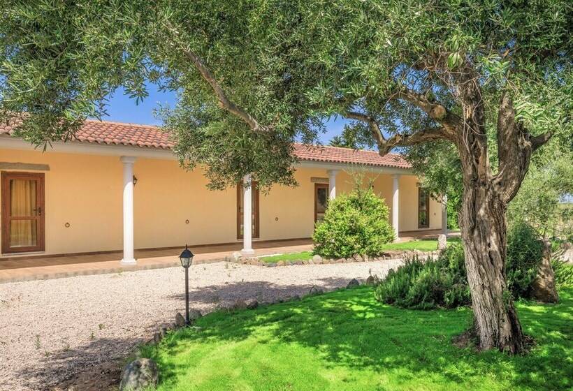 B & B With Swimming Pool In Badesi