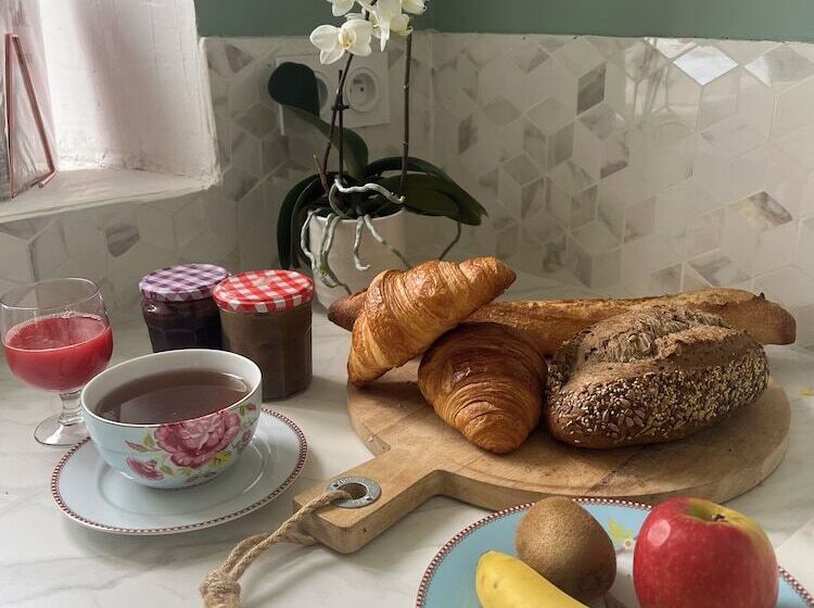 Bed and Breakfast Manoir De Grimbosq