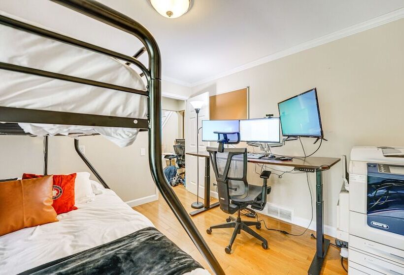 Bloomfield Retreat W/ Pool: 6 Mi To Riverside Park