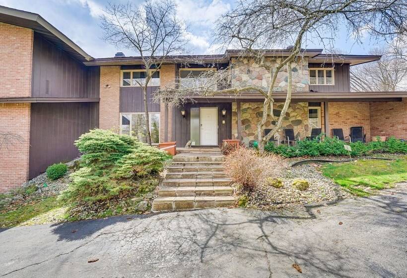 Bloomfield Retreat W/ Pool: 6 Mi To Riverside Park